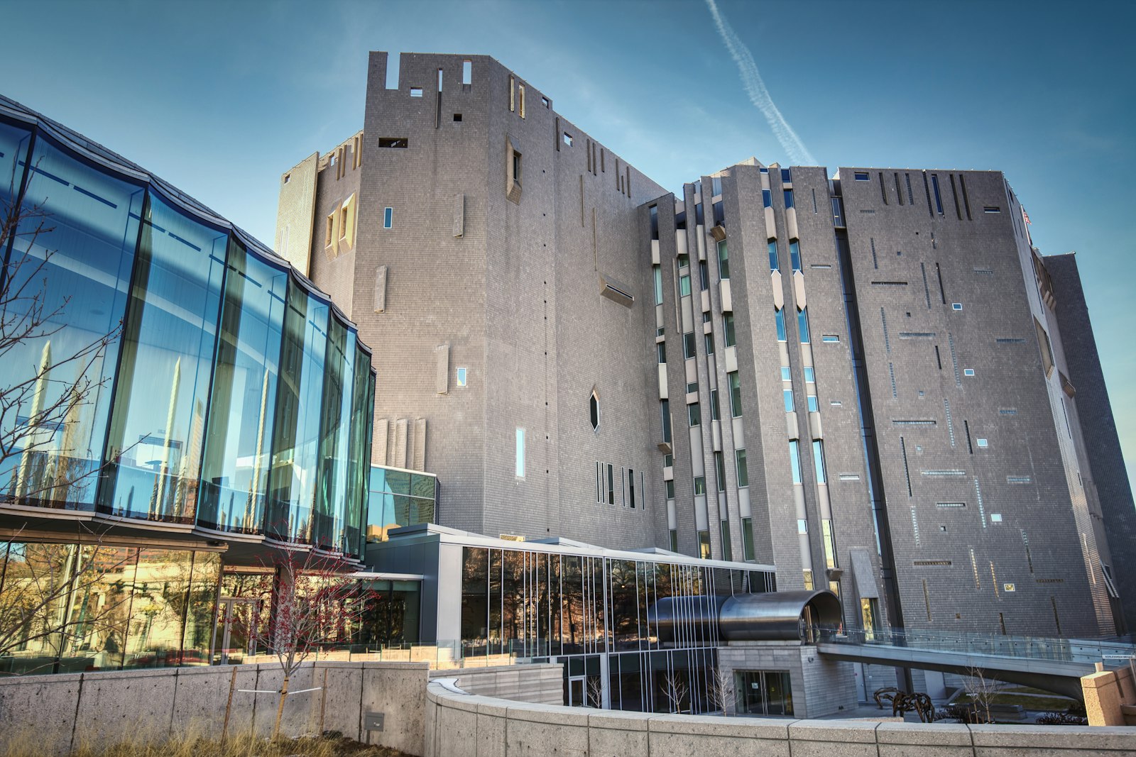 Denver Art Museum Martin Building with its curved walkway